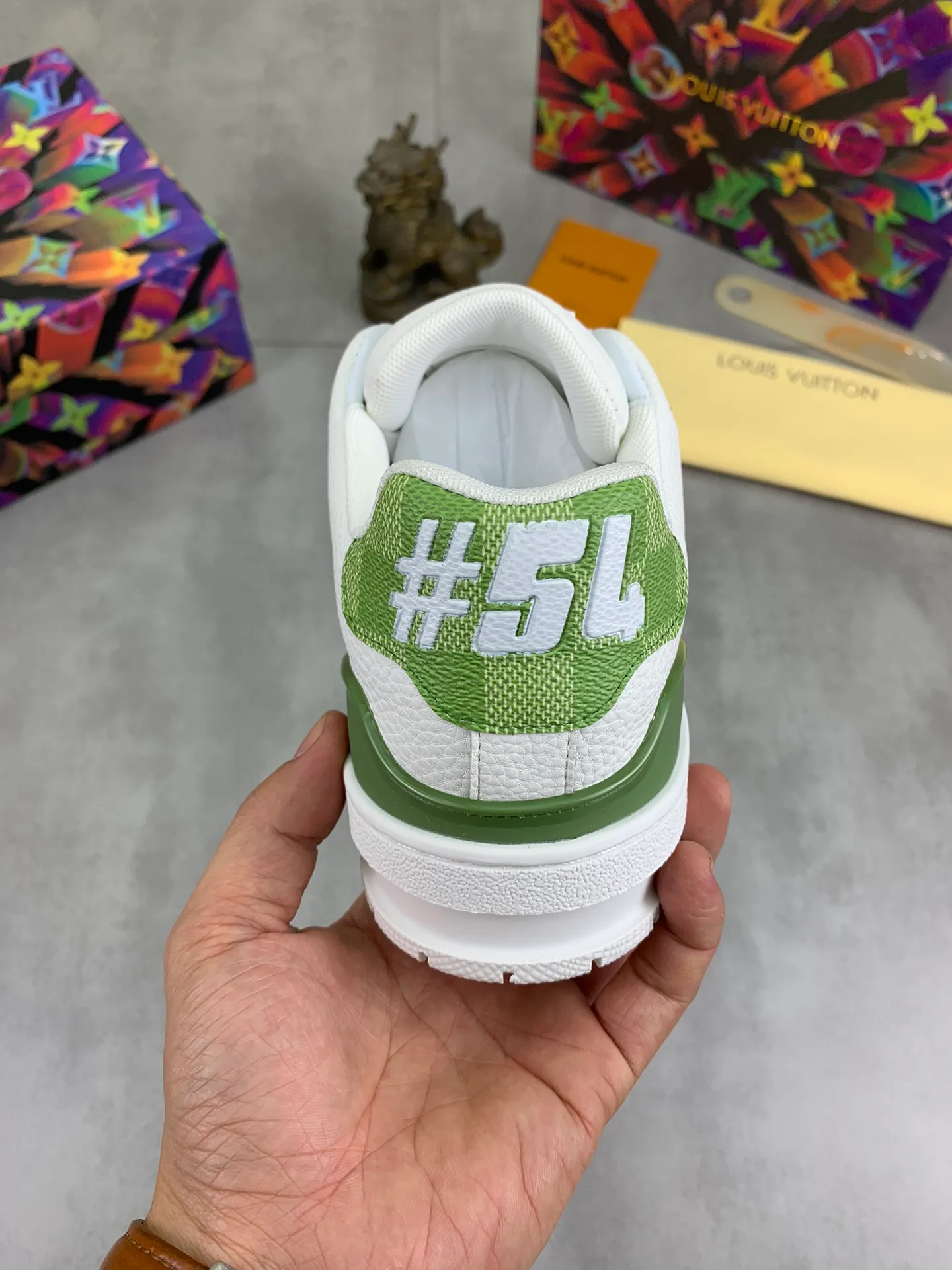 Men's shoes 💰P580 New style 💰💎💎Latest color High version 2025Louis*Vuitto* LV Traine Catwalk TRAINER outsole and fabric private model A shoe that definitely costs a lot of money and effort. This series was designed after the arrival of Vifgil. It is favored by many fans every season. Original TPU outsole Original packaging Men's size: 38-45 (46 can be customized) Color: 2️⃣ colors available (available from stock, super fast delivery)